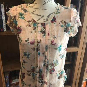 Pretty floral top